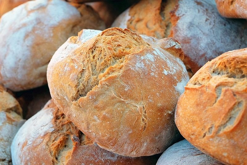 Storing delicious freshness: 4 bread boxes that work!