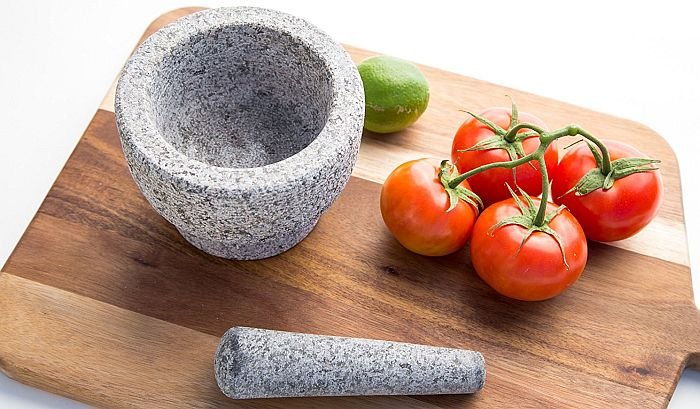 Best mortar and pestle set in our opinion: the Jamie Oliver one.