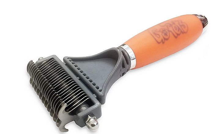 GoPets rake for undercoat is a gentle, well-performing tool for taking care of your dog's undercoat knots.