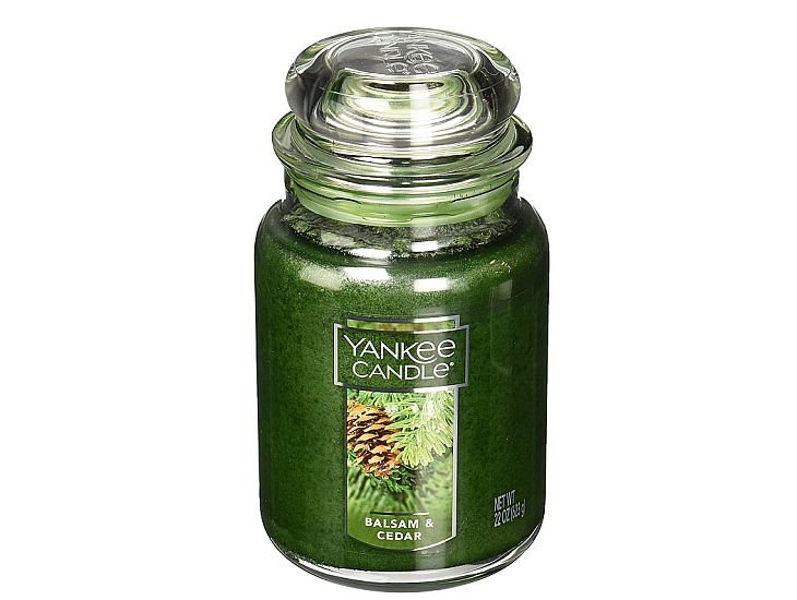 Balsam & Cedar is the most popular Yankee candle scent with a reason. I love it!!