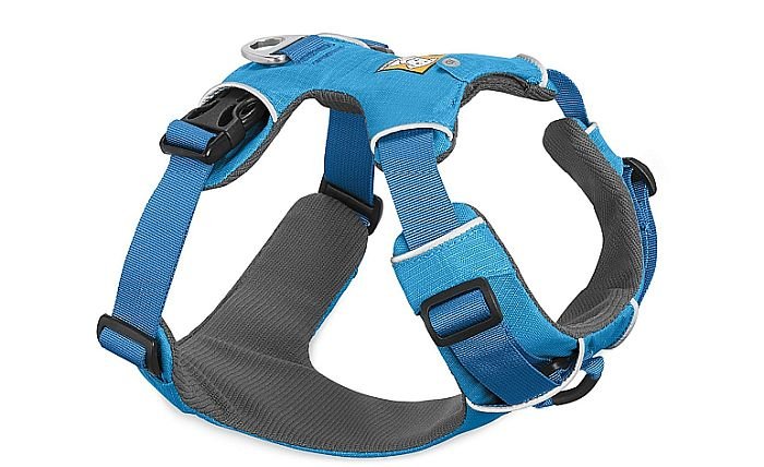 Ruffwear have a luminous offer: quite the harness for every day use, as far as pitbulls are concerned.