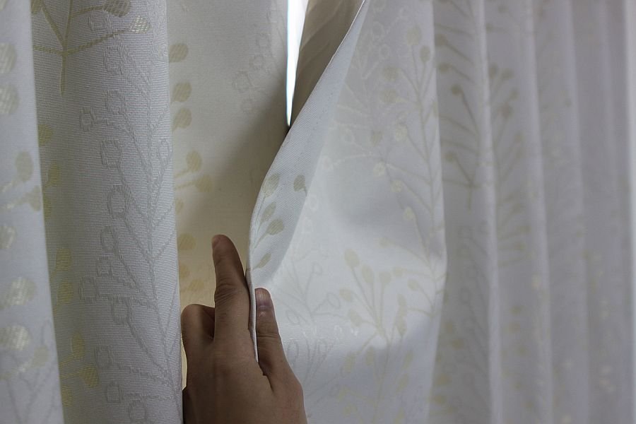 Cozily dark: Blackout curtains for nursery & home theater