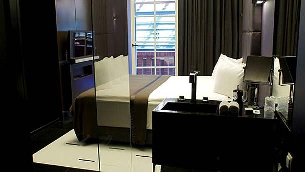 Blow Up Hall Hotel Poznan Poland